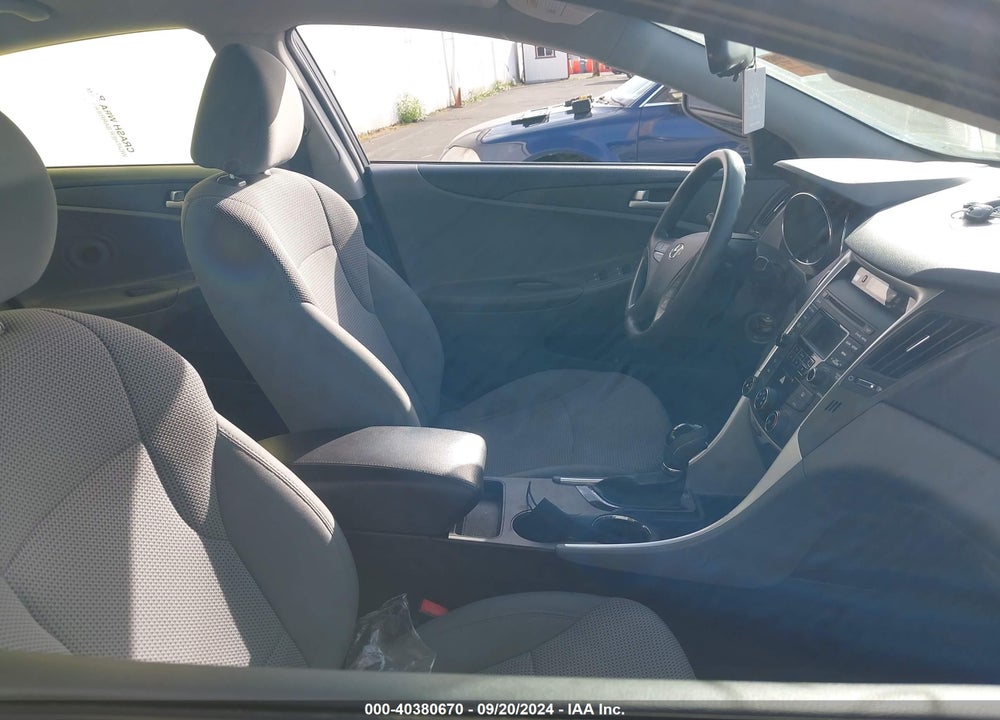 2014 HYUNDAI SONATA VIN: 5NPEB4AC7EH881564