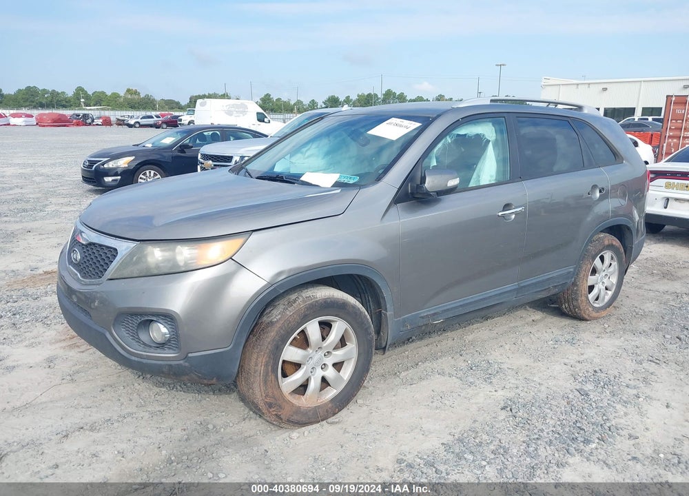 2011 KIA SORENTO LX VIN: 5XYKT3A14BG060921