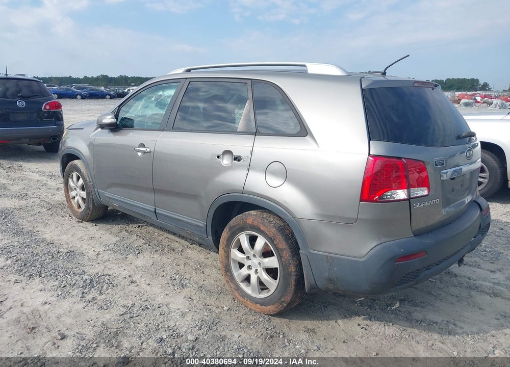2011 KIA SORENTO LX VIN: 5XYKT3A14BG060921