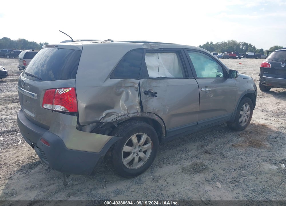 2011 KIA SORENTO LX VIN: 5XYKT3A14BG060921