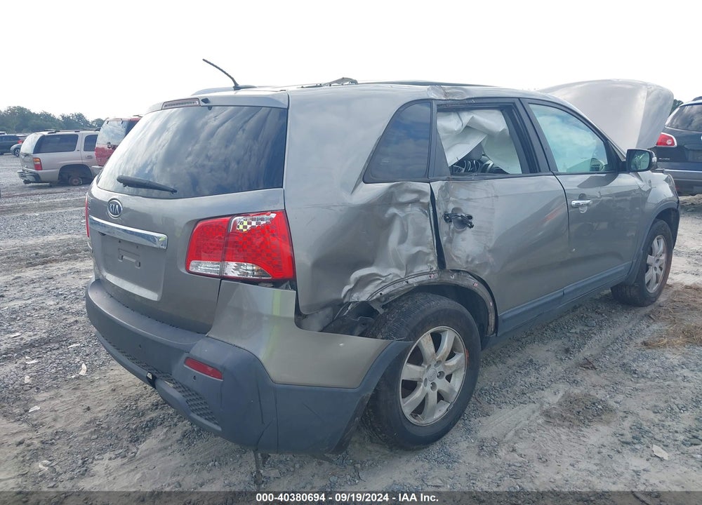 2011 KIA SORENTO LX VIN: 5XYKT3A14BG060921