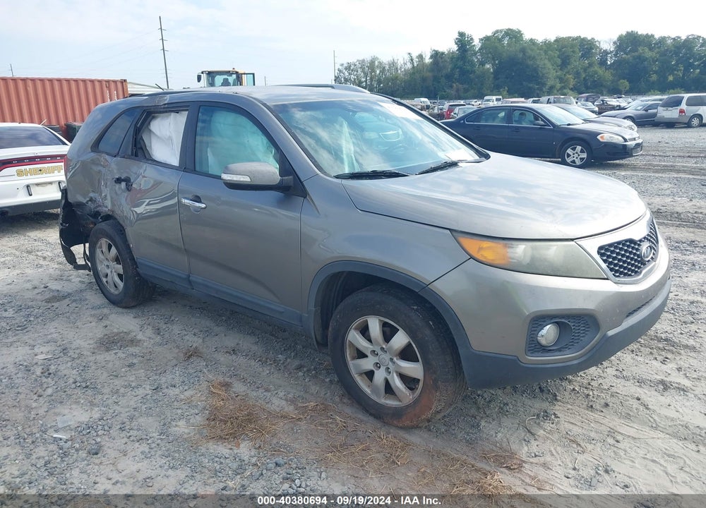 2011 KIA SORENTO LX VIN: 5XYKT3A14BG060921