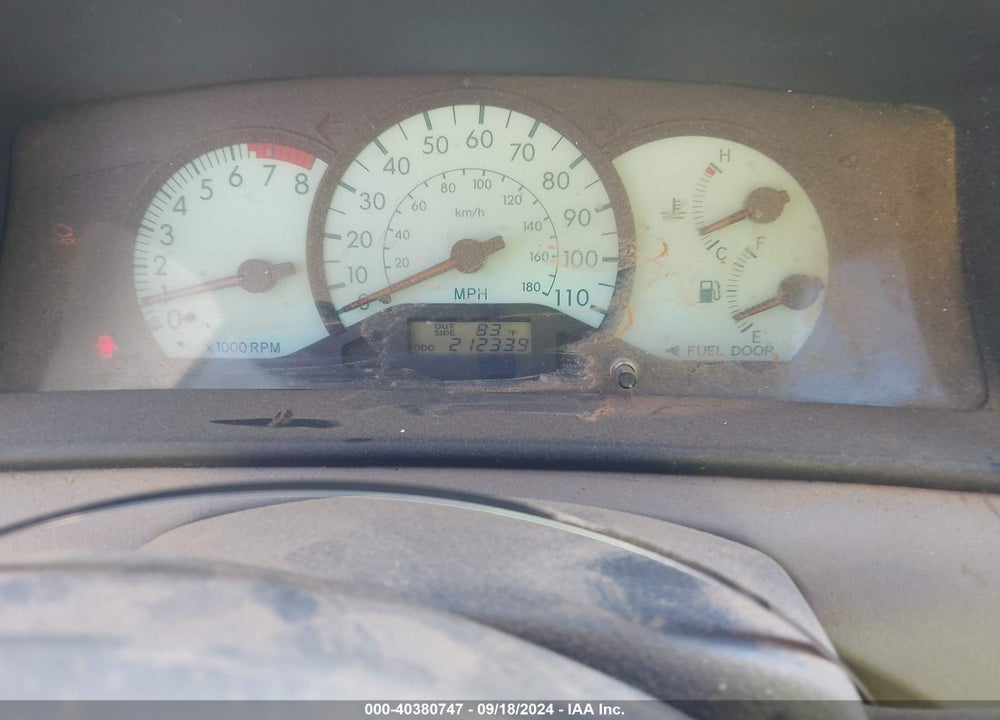 2004 TOYOTA COROLLA LE VIN: 2T1BR32E04C311710