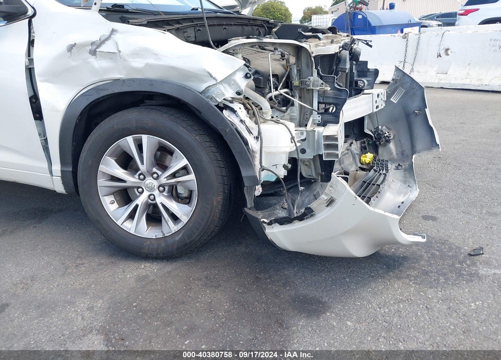 2015 TOYOTA HIGHLANDER LE PLUS V6 VIN: 5TDZKRFH9FS094713