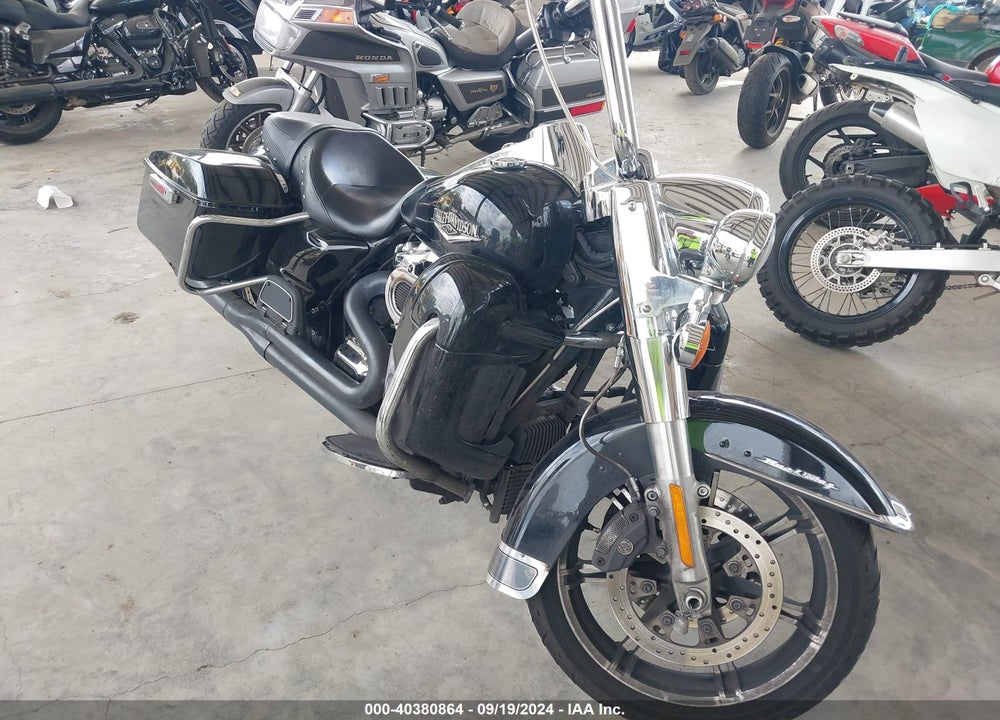 2020 HARLEY-DAVIDSON FLHR VIN: 1HD1FBC12LB653570