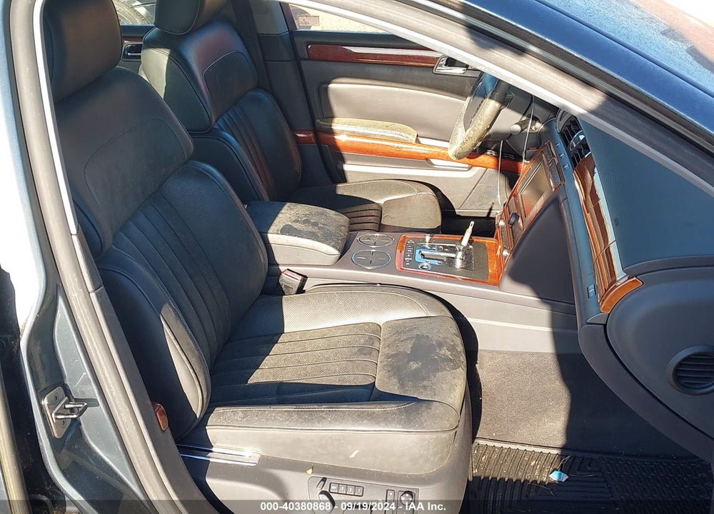 2004 VOLKSWAGEN PHAETON V8 VIN: WVWAF63D948009405