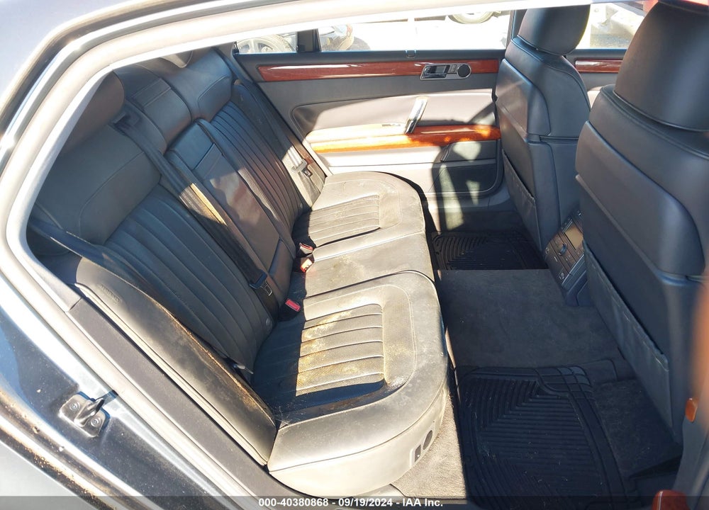 2004 VOLKSWAGEN PHAETON V8 VIN: WVWAF63D948009405