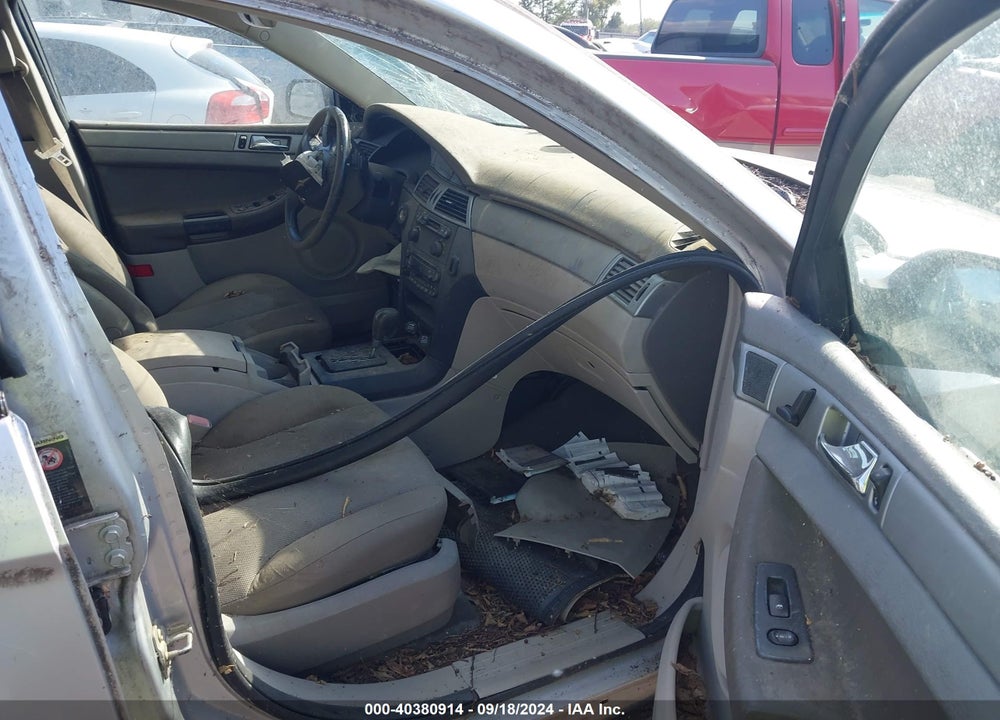 2005 CHRYSLER PACIFICA VIN: 2C8GM48L15R310839