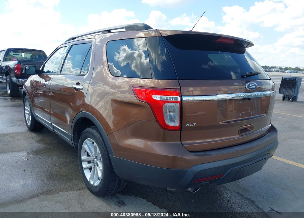 2011 FORD EXPLORER XLT VIN: 1FMHK7D86BGA10947