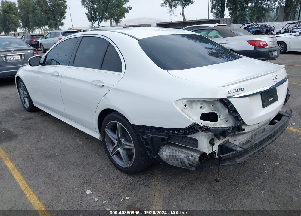 2017 MERCEDES-BENZ E 300 VIN: WDDZF4JB2HA175195