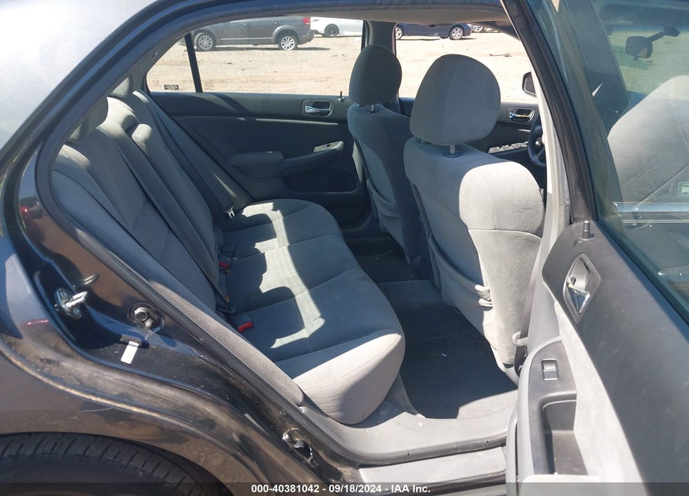 2005 HONDA ACCORD 2.4 LX VIN: 1HGCM56455A123014