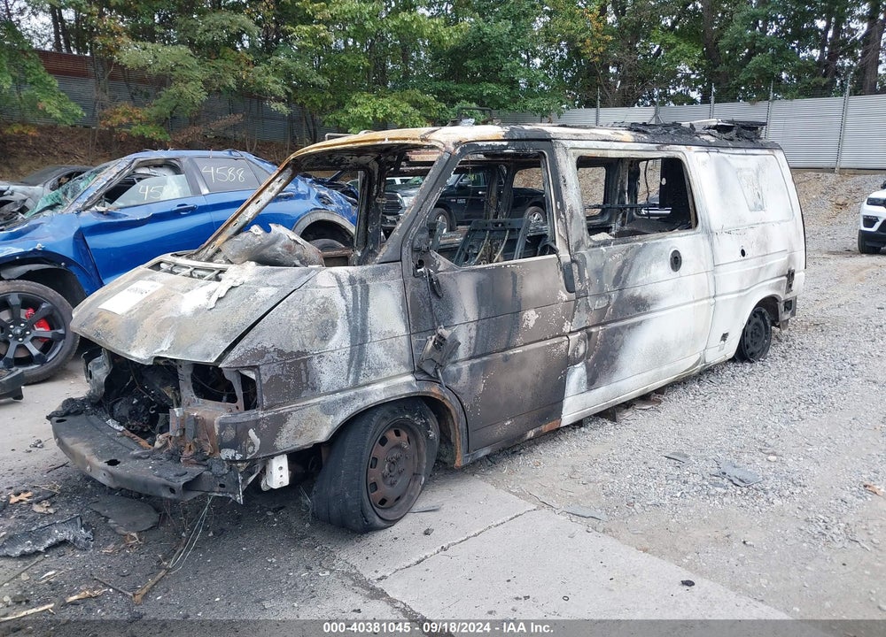 1995 VOLKSWAGEN EUROVAN CAMPER/TRANSPORTER VIN: WV2EE0701SH065118