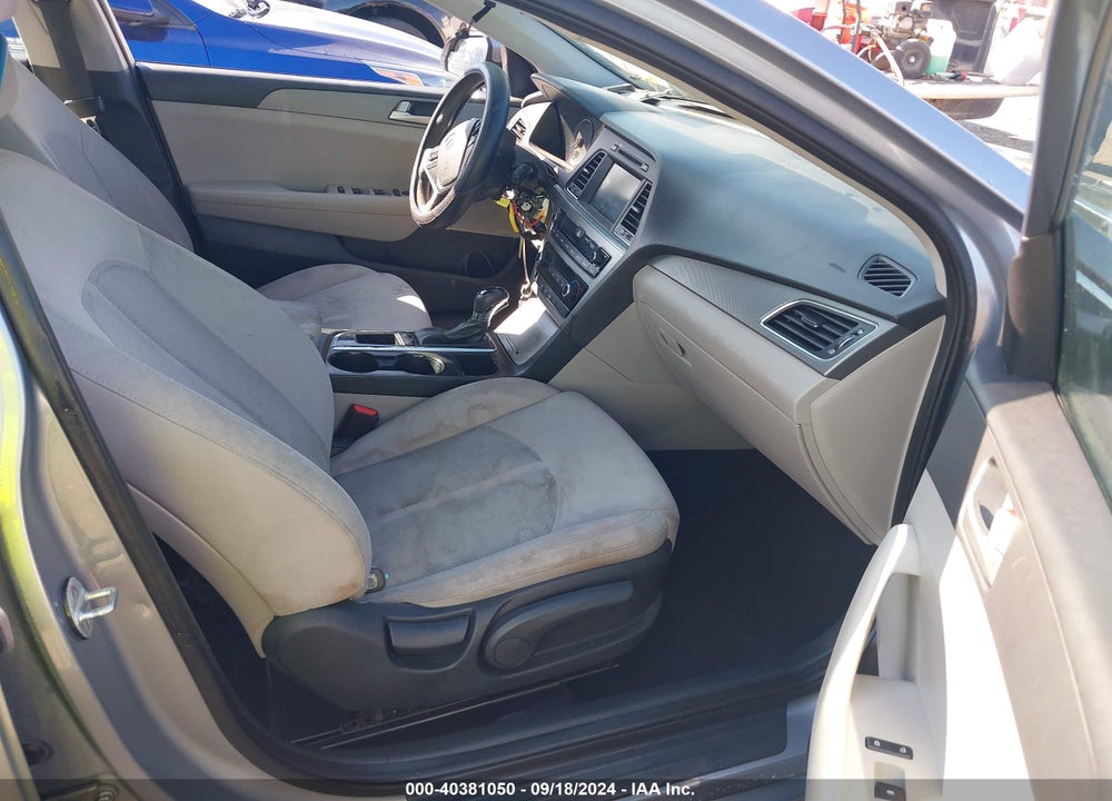 2016 HYUNDAI SONATA SE VIN: 5NPE24AF5GH285365