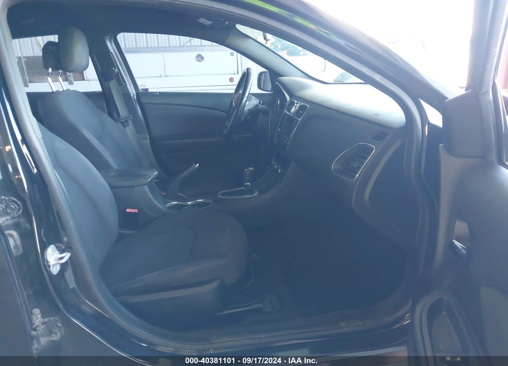 2012 CHRYSLER 200 TOURING VIN: 1C3CCBBB0CN235105