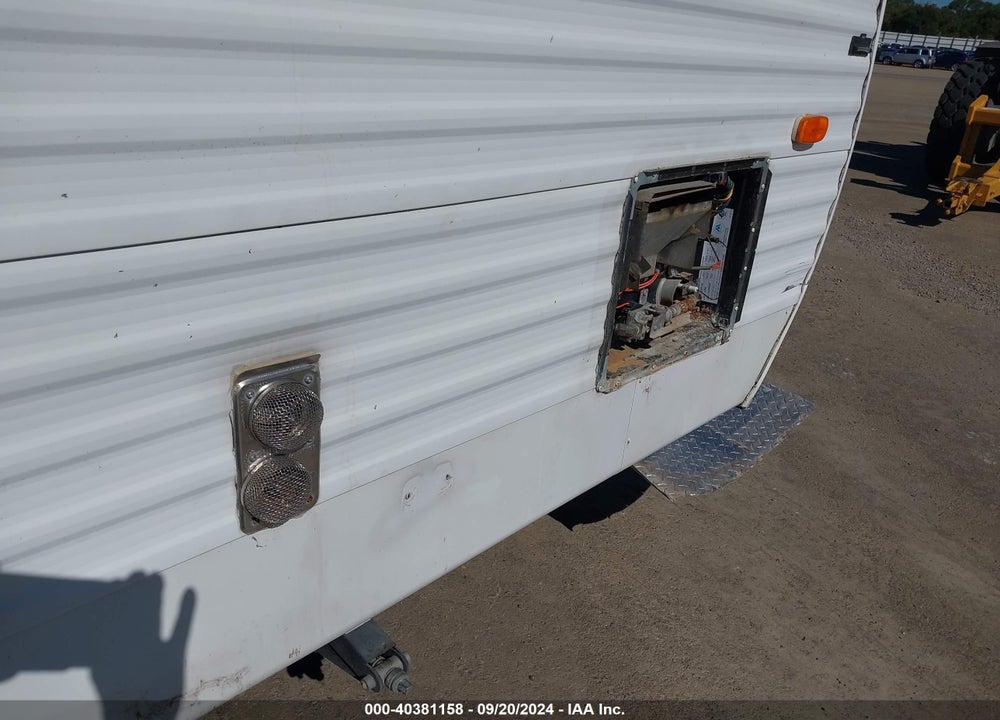 2005 KEYSTONE HORNET  TRAVEL TRAILER VIN: 4YDT33F285E315098