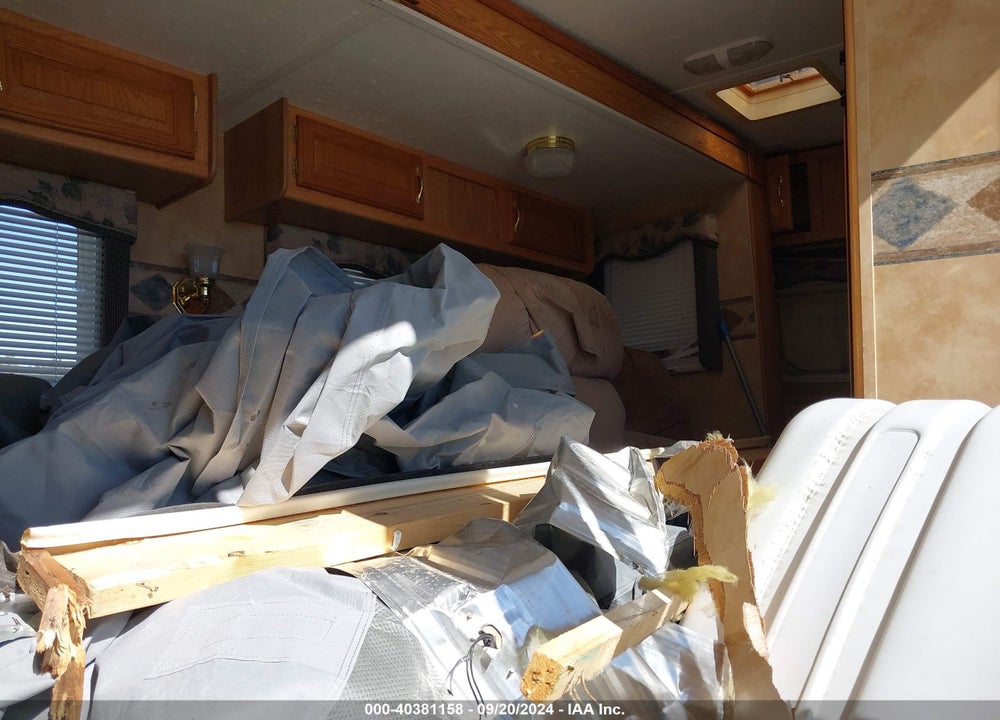 2005 KEYSTONE HORNET  TRAVEL TRAILER VIN: 4YDT33F285E315098