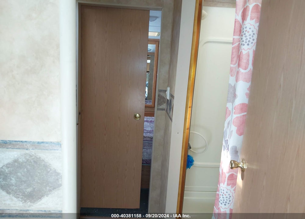 2005 KEYSTONE HORNET  TRAVEL TRAILER VIN: 4YDT33F285E315098