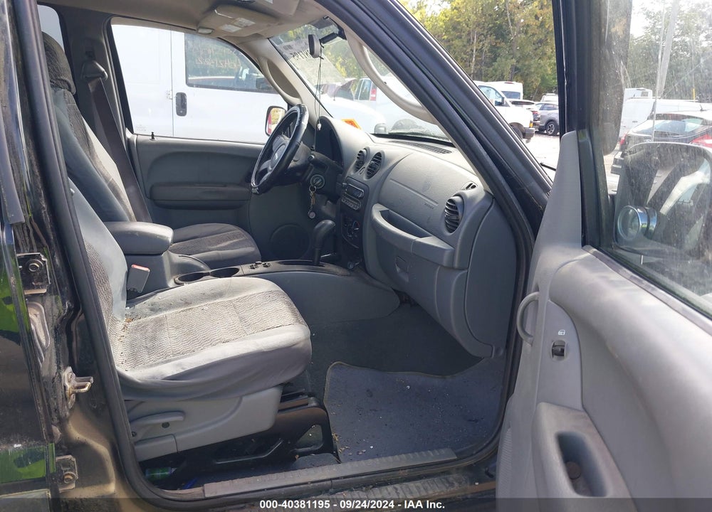2007 JEEP LIBERTY SPORT VIN: 1J4GL48K07W662620
