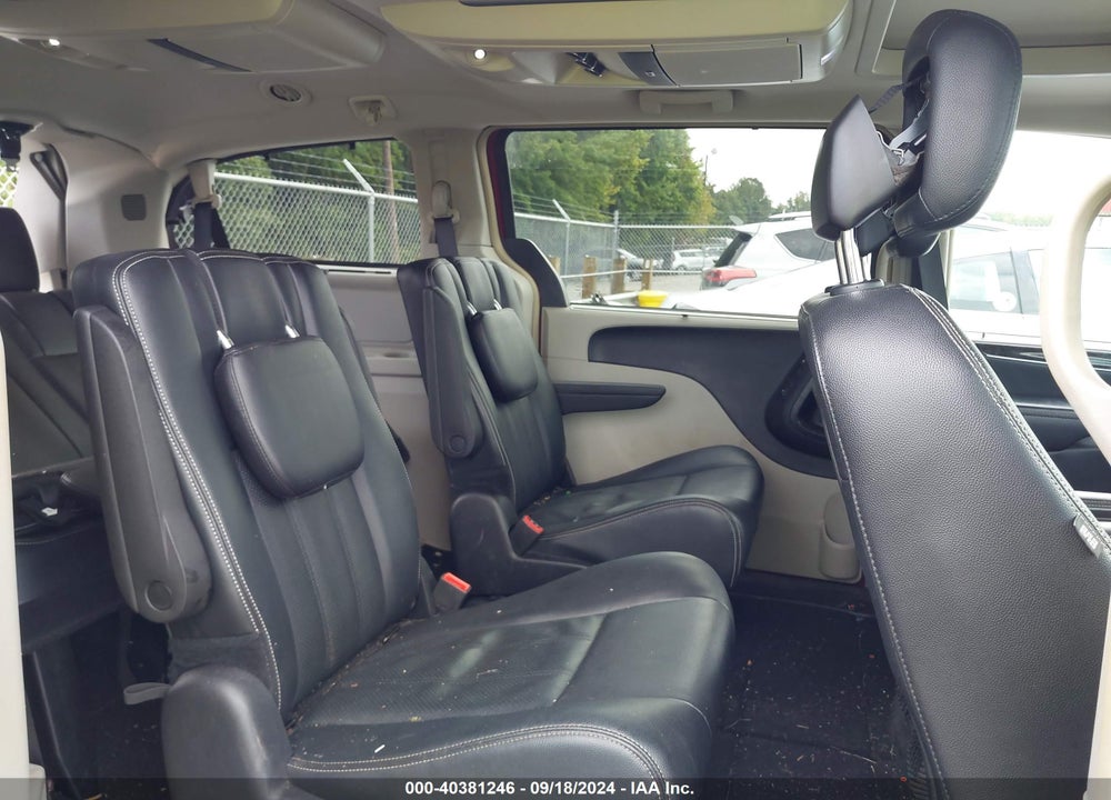 2016 CHRYSLER TOWN & COUNTRY TOURING-L ANNIVERSARY EDITION VIN: 2C4RC1CG2GR120329