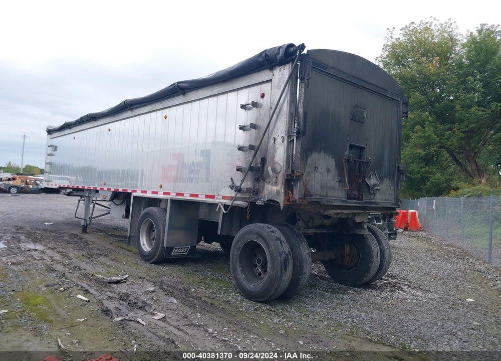 2017 EAST MANUFACTURING --- VIN: 1E1F9U284HR058388