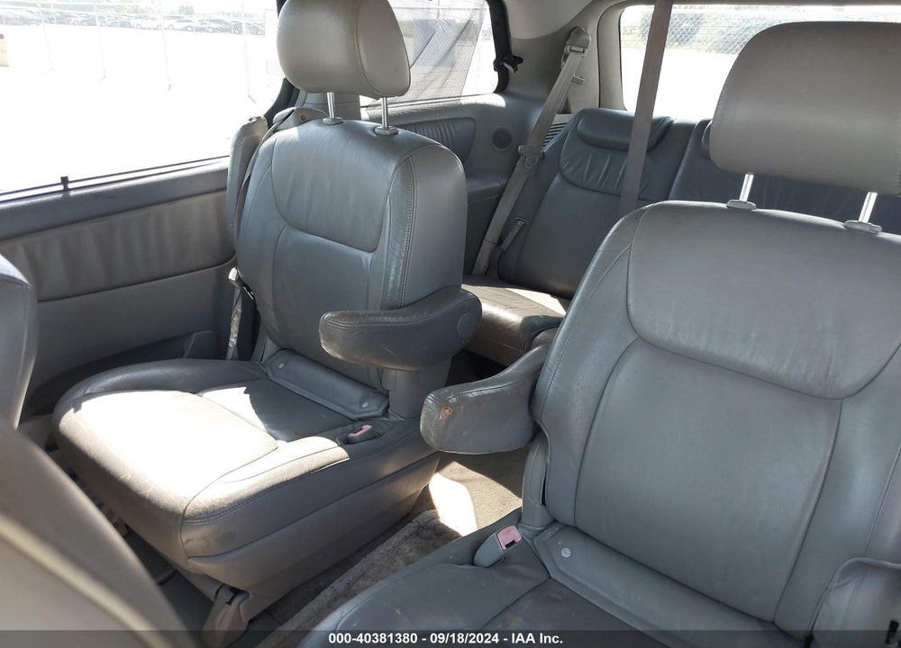2005 TOYOTA SIENNA XLE VIN: 5TDZA22C45S338738
