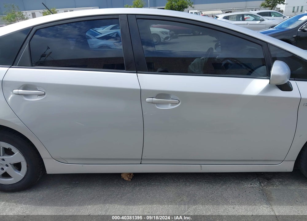 2011 TOYOTA PRIUS TWO VIN: JTDKN3DU6B1404538