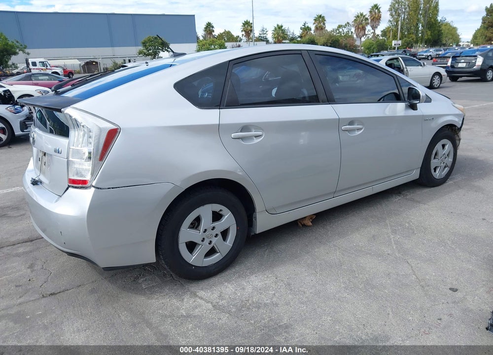 2011 TOYOTA PRIUS TWO VIN: JTDKN3DU6B1404538