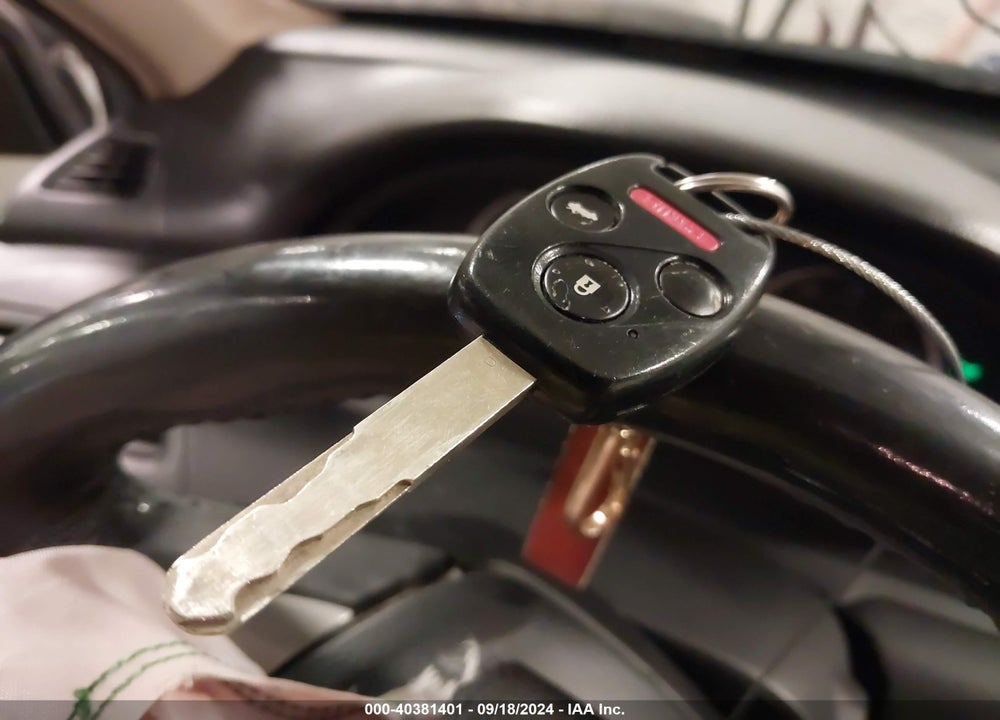 2011 HONDA ACCORD 2.4 SE VIN: 1HGCP2F63BA142633