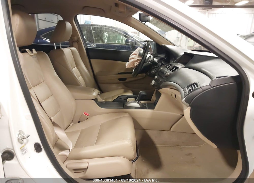 2011 HONDA ACCORD 2.4 SE VIN: 1HGCP2F63BA142633