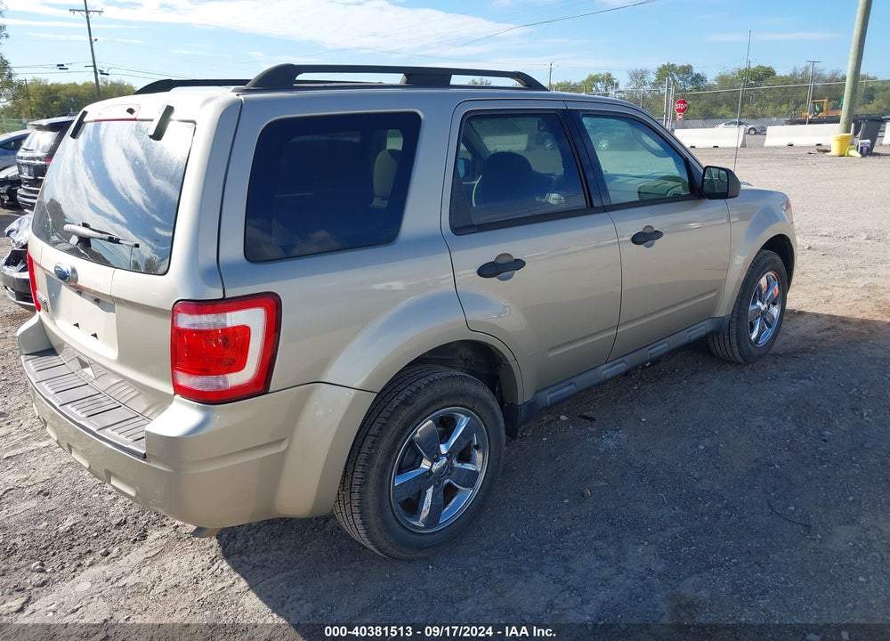 2010 FORD ESCAPE XLT VIN: 1FMCU0D77AKC71180