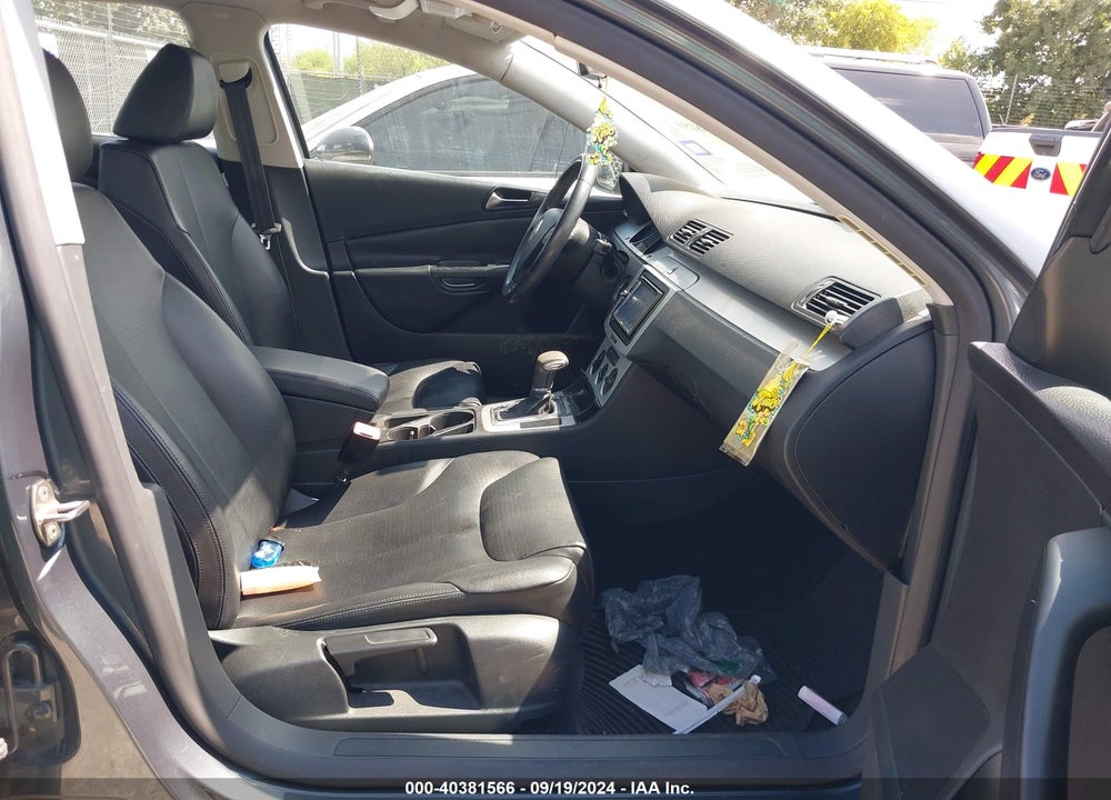 2009 VOLKSWAGEN PASSAT KOMFORT VIN: WVWJK73C39P049680