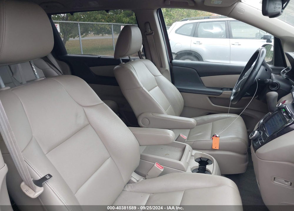 2015 HONDA ODYSSEY EX-L VIN: 5FNRL5H60FB083542
