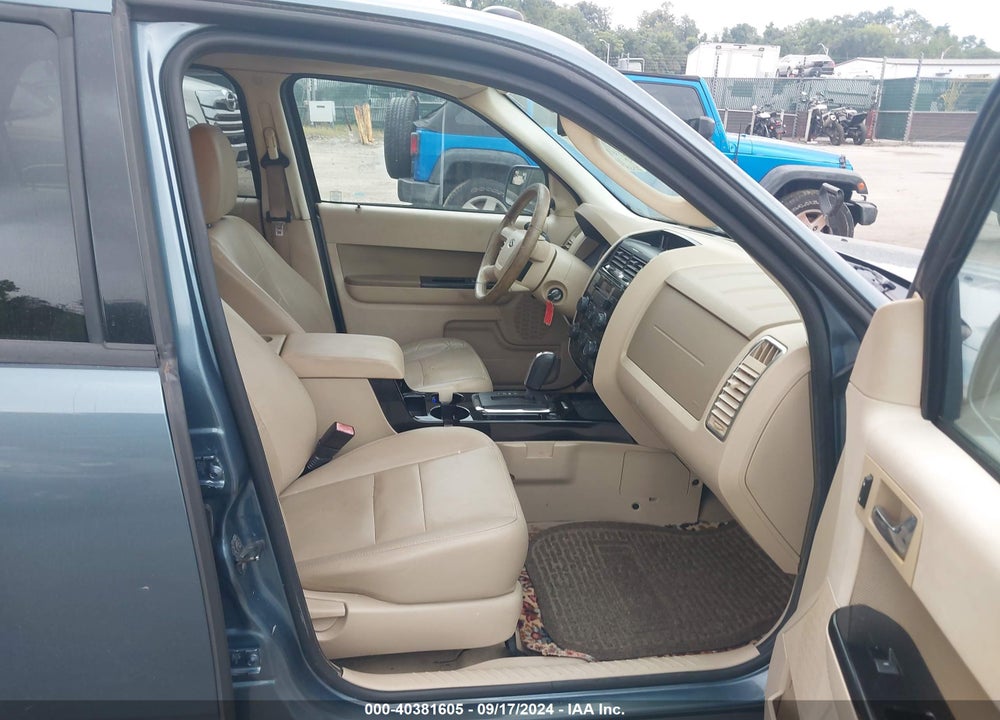 2010 FORD ESCAPE LIMITED VIN: 1FMCU0EG9AKB52352