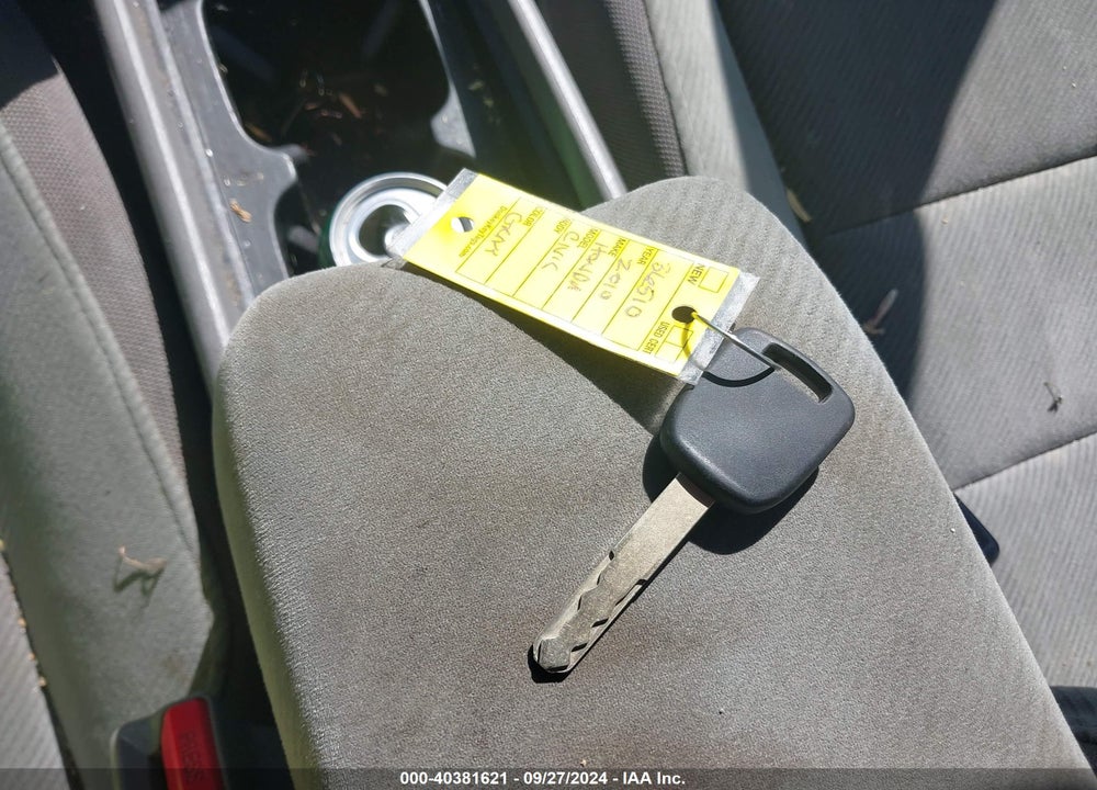 2010 HONDA CIVIC LX VIN: 2HGFA1F5XAH552913