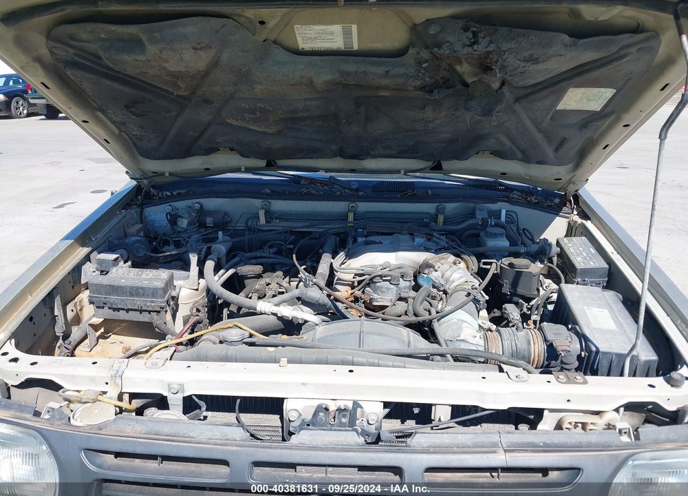 1997 NISSAN PATHFINDER LE/XE VIN: JN8AR05S1VW104400