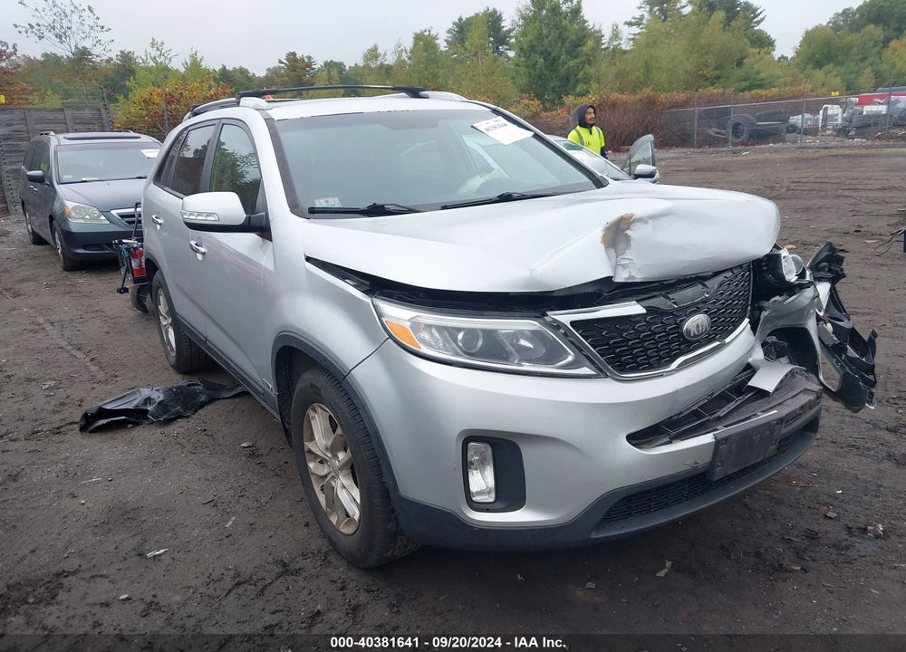 2014 KIA SORENTO LX VIN: 5XYKTDA69EG467719
