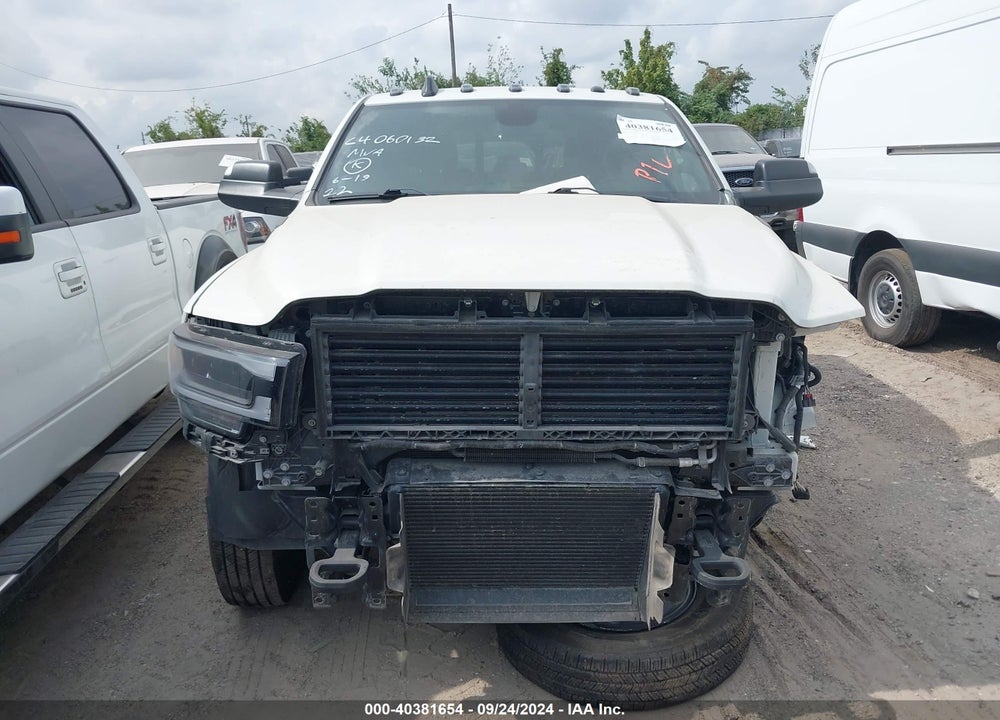 2022 RAM 3500 LAIE  4X4 8' BOX VIN: 3C63RRJL3NG377142
