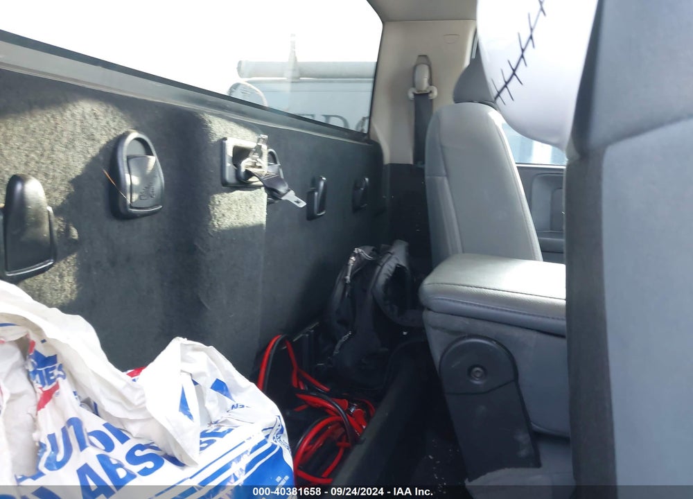 2015 RAM 2500 TRADESMAN VIN: 3C6MR5AJ2FG636796