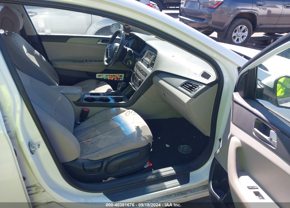 2016 HYUNDAI SONATA VIN: 5NPE24AF6GH393834