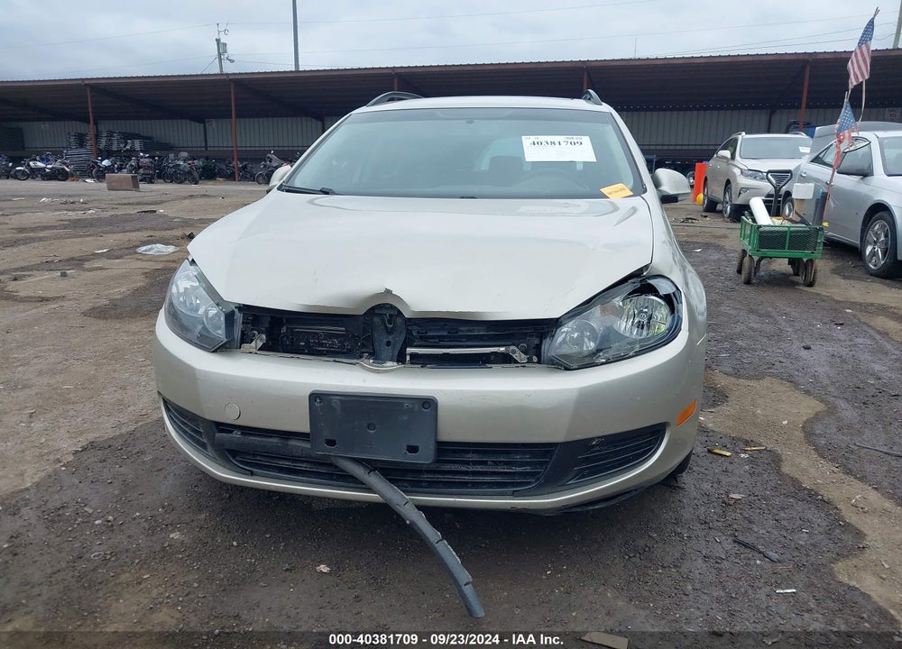 2013 VOLKSWAGEN JETTA SPORTWAGEN 2.0L TDI VIN: 3VWML7AJ1DM646138
