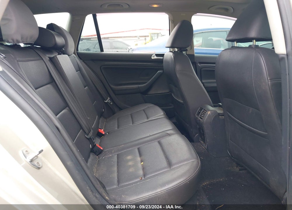 2013 VOLKSWAGEN JETTA SPORTWAGEN 2.0L TDI VIN: 3VWML7AJ1DM646138