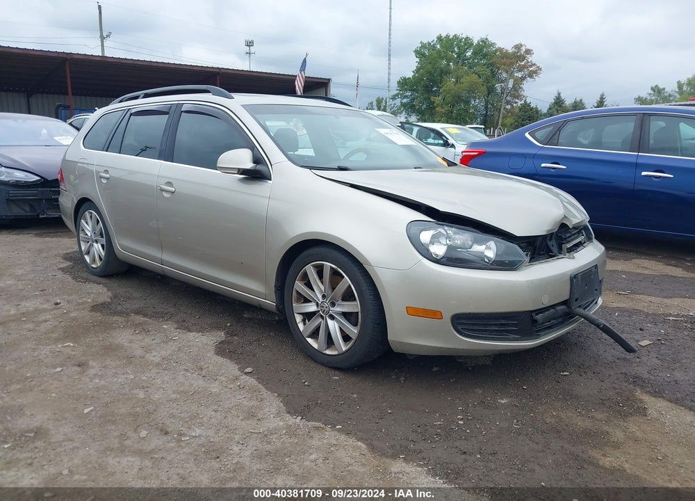 2013 VOLKSWAGEN JETTA SPORTWAGEN 2.0L TDI VIN: 3VWML7AJ1DM646138