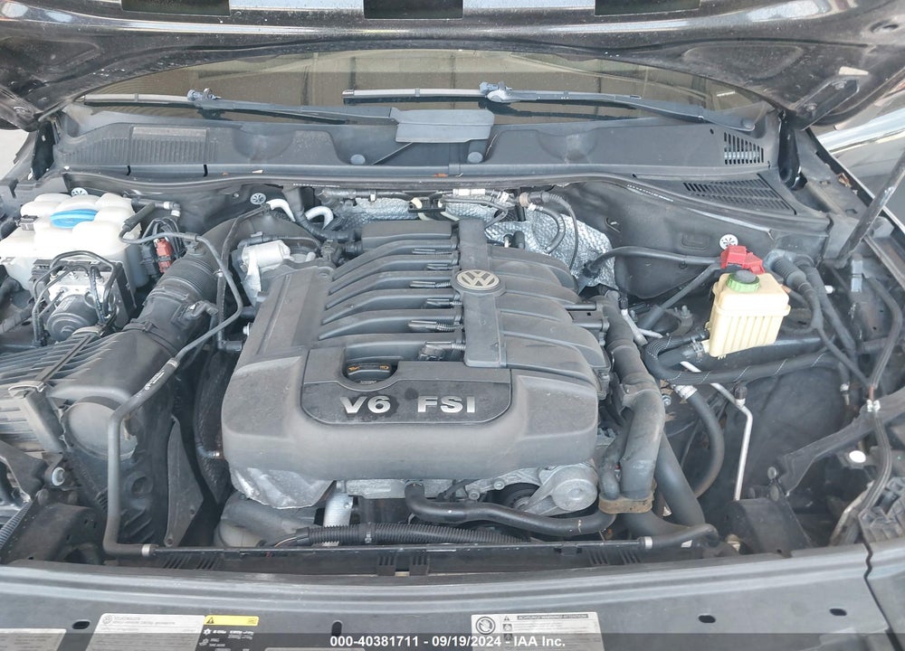 2014 VOLKSWAGEN TOUAREG 3.6L LUX VIN: WVGEF9BP1ED000877