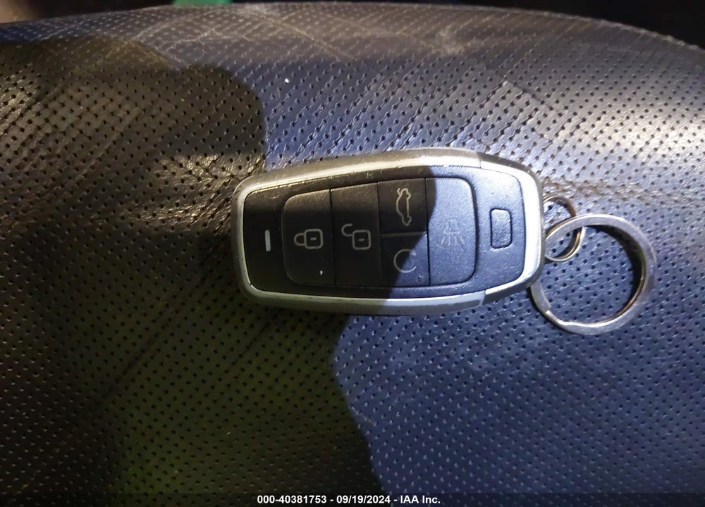 2016 HYUNDAI GENESIS 3.8 VIN: KMHGN4JE8GU138577