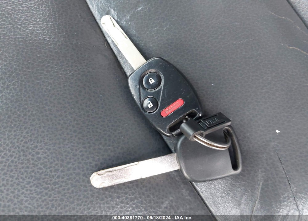2006 HONDA PILOT EX-L VIN: 2HKYF18546H522701