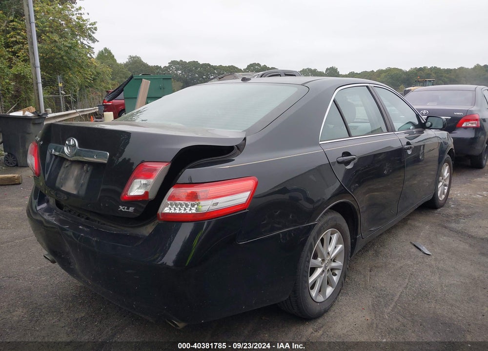 2011 TOYOTA CAMRY XLE V6 VIN: 4T1BK3EKXBU126520