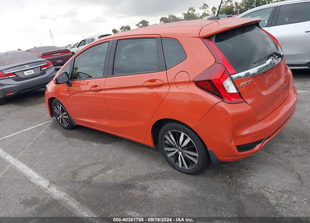 2018 HONDA FIT EX VIN: 3HGGK5H83JM702958