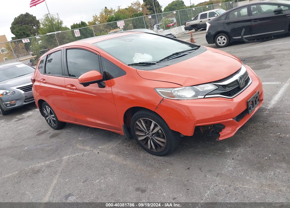 2018 HONDA FIT EX VIN: 3HGGK5H83JM702958