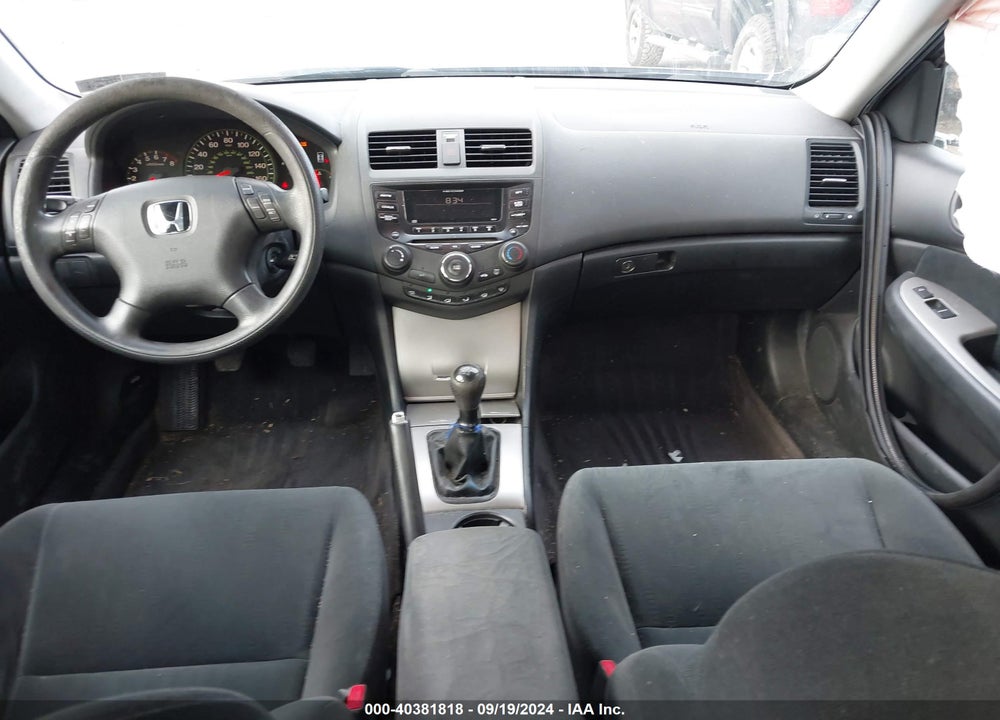 2005 HONDA ACCORD 2.4 EX VIN: 1HGCM557X5A162497