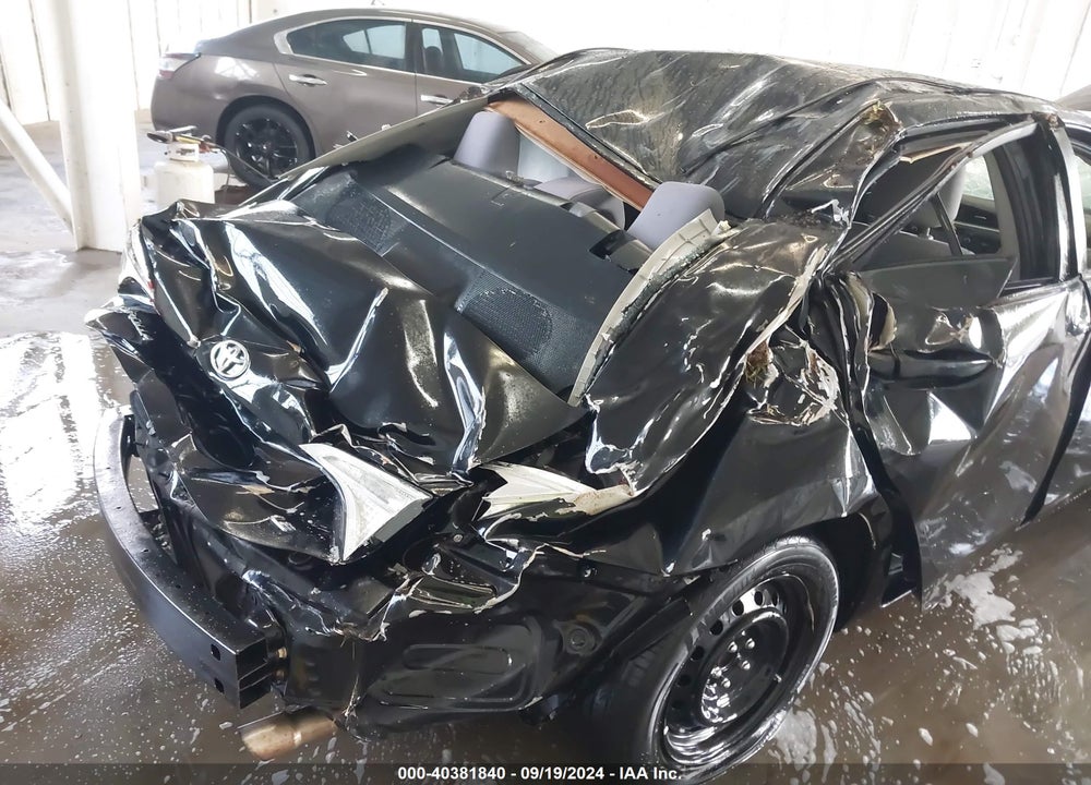 2014 TOYOTA COROLLA LE VIN: 2T1BURHE5EC174483